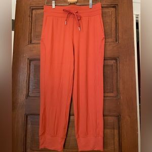 Lululemon Ready to Rulu cropped joggers